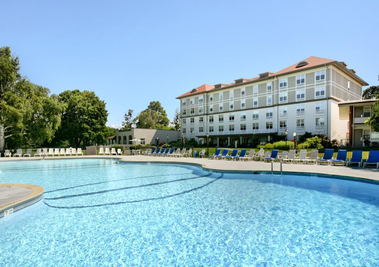 Fort William Henry Hotel Lake George Exterior foto